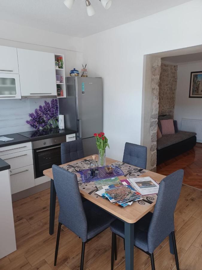 Apartment Karla Snb Лозовац Екстериор снимка