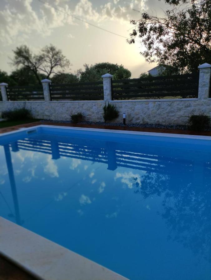 Apartment Karla Snb Лозовац Екстериор снимка