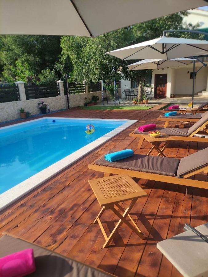 Apartment Karla Snb Лозовац Екстериор снимка