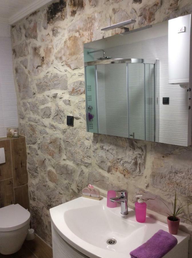 Apartment Karla Snb Лозовац Екстериор снимка