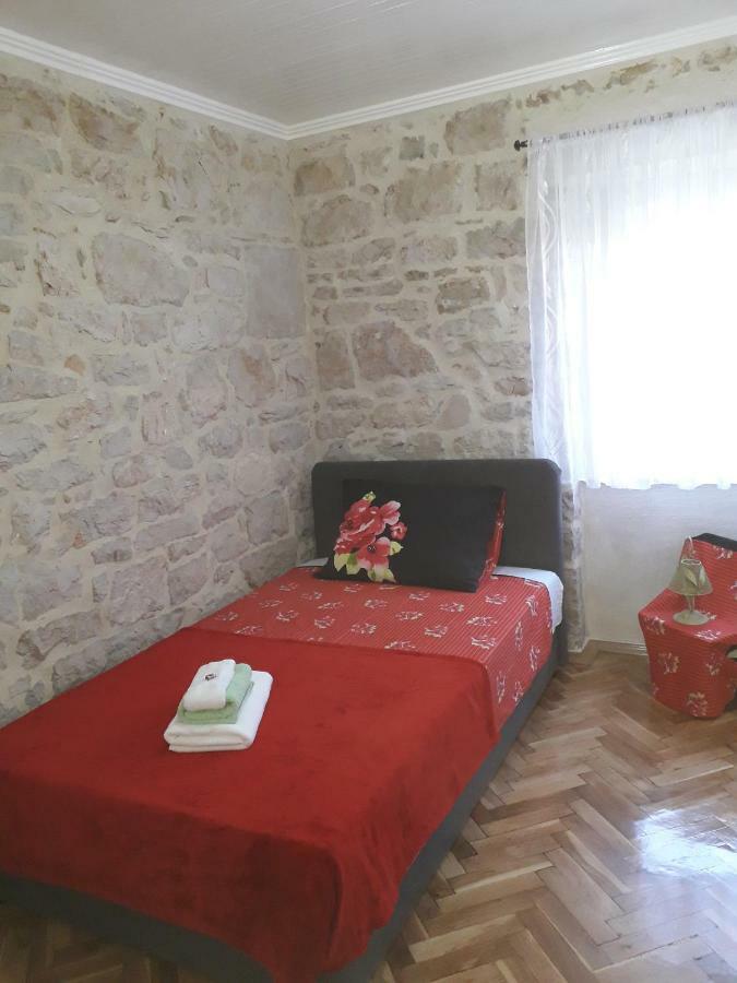 Apartment Karla Snb Лозовац Екстериор снимка