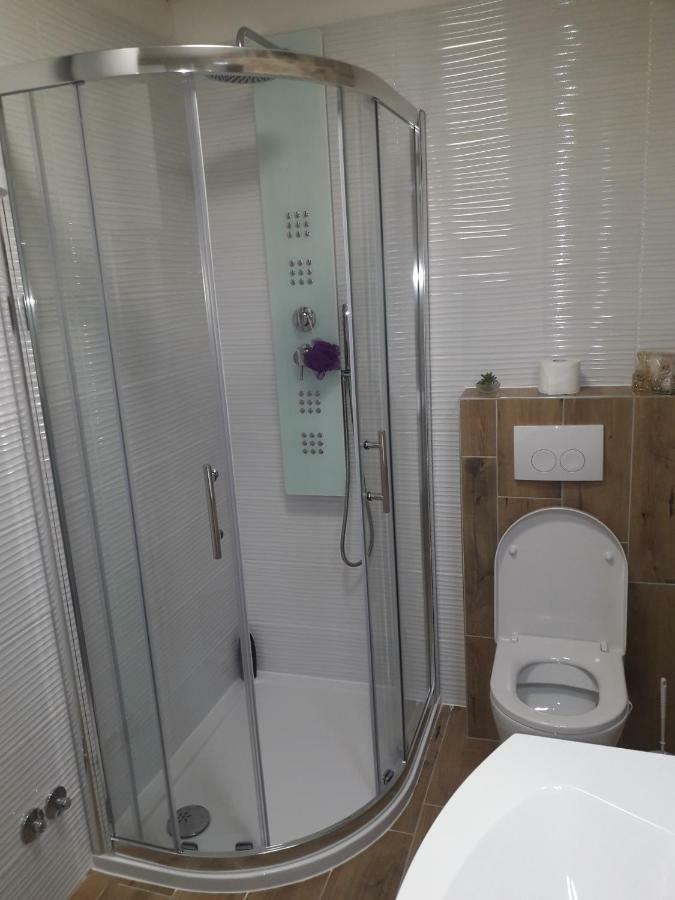 Apartment Karla Snb Лозовац Екстериор снимка