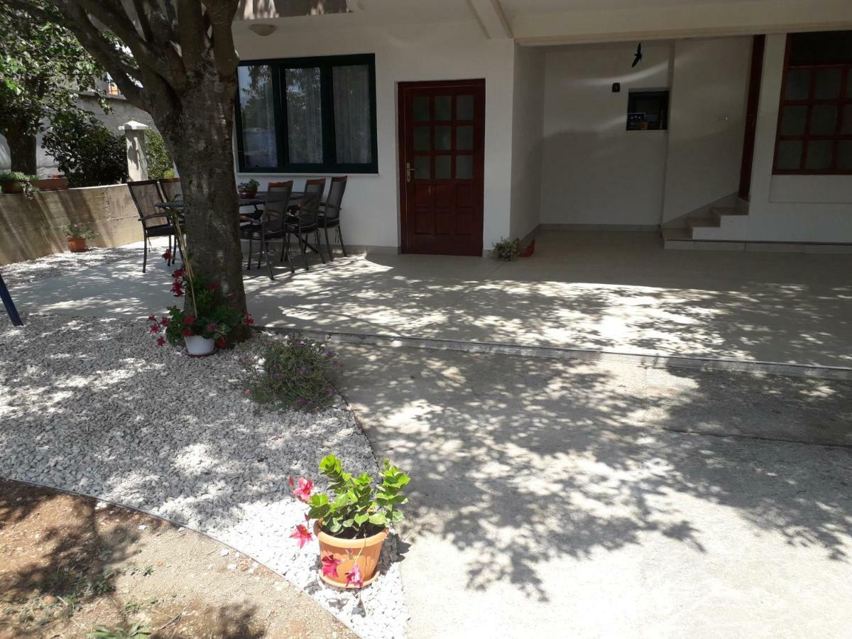 Apartment Karla Snb Лозовац Екстериор снимка
