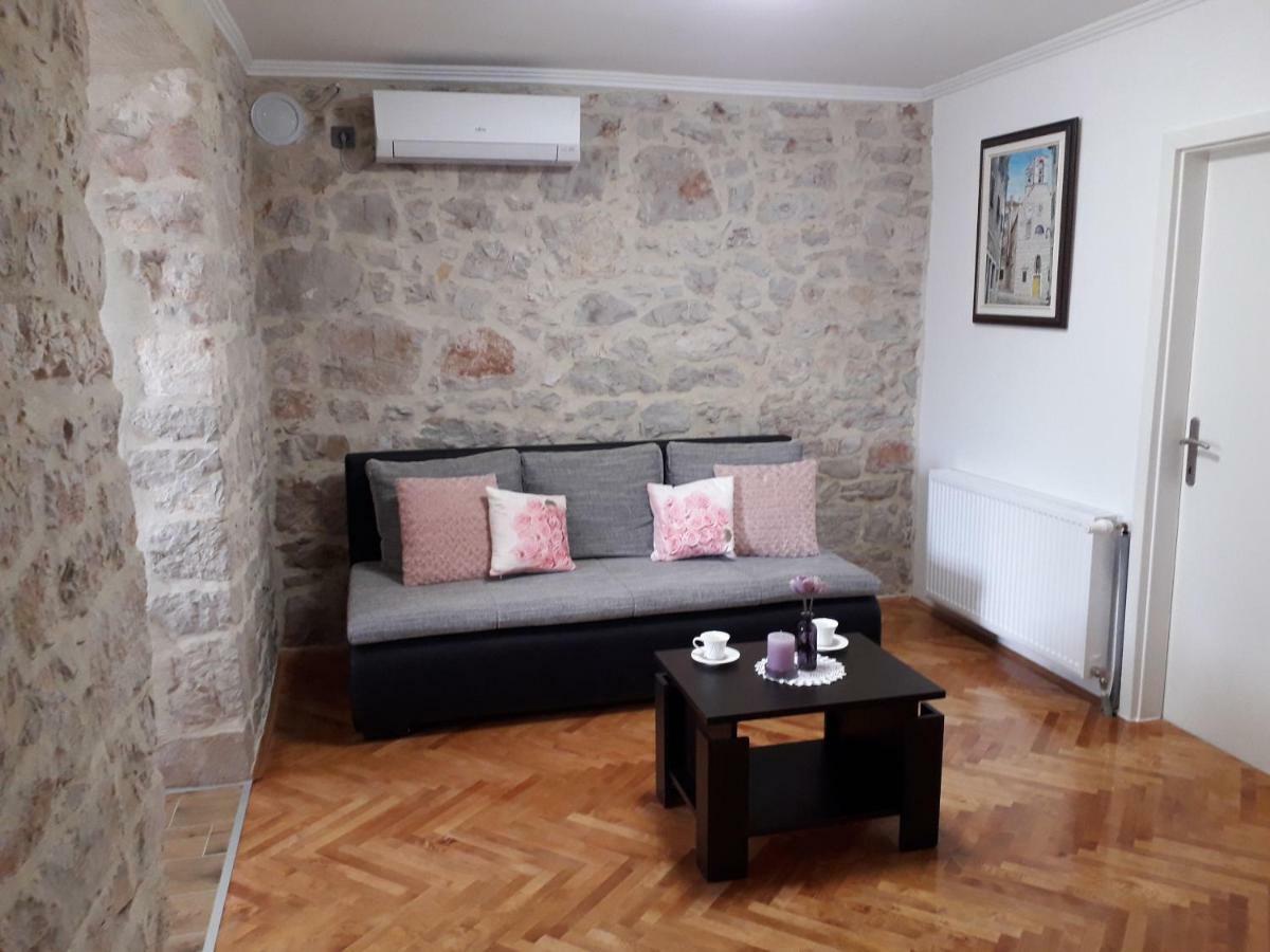 Apartment Karla Snb Лозовац Екстериор снимка